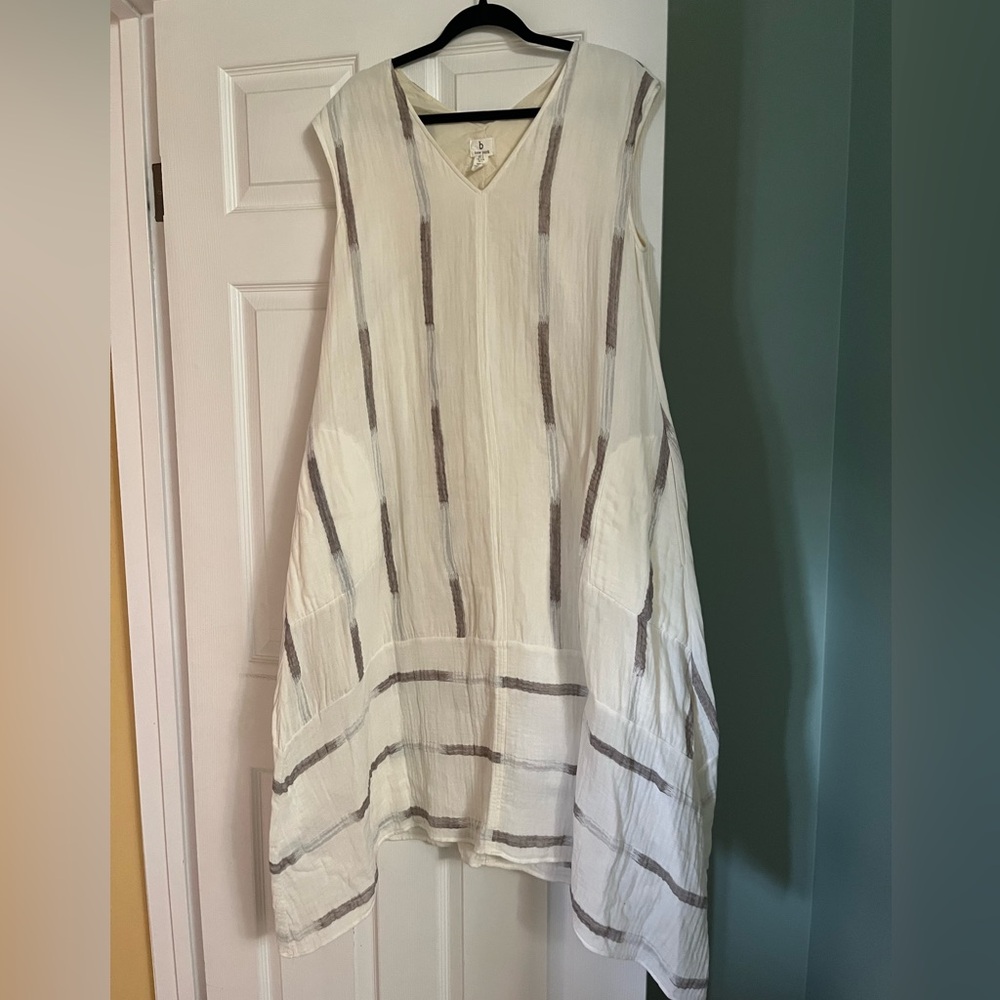 B New York gauzy cotton dress